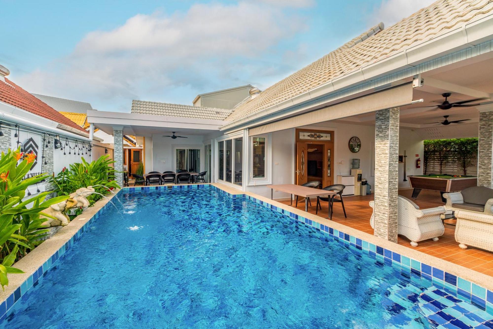 Pattaya Private Villa - Pool,Sauna,Snooker,Bbq Exterior photo